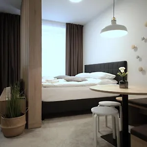 Honest Smichov Apartment Prague