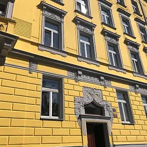 Letna Garden Apartment Prague