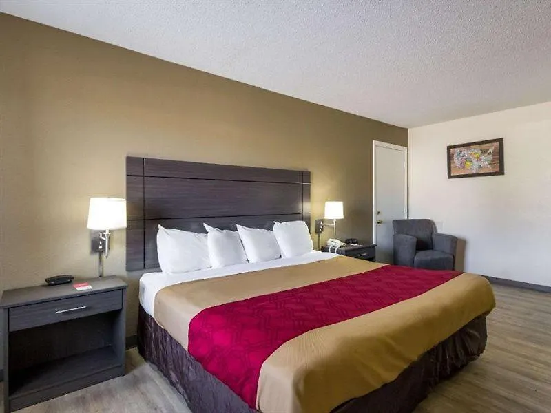 Econo Lodge Little Creek Norfolk