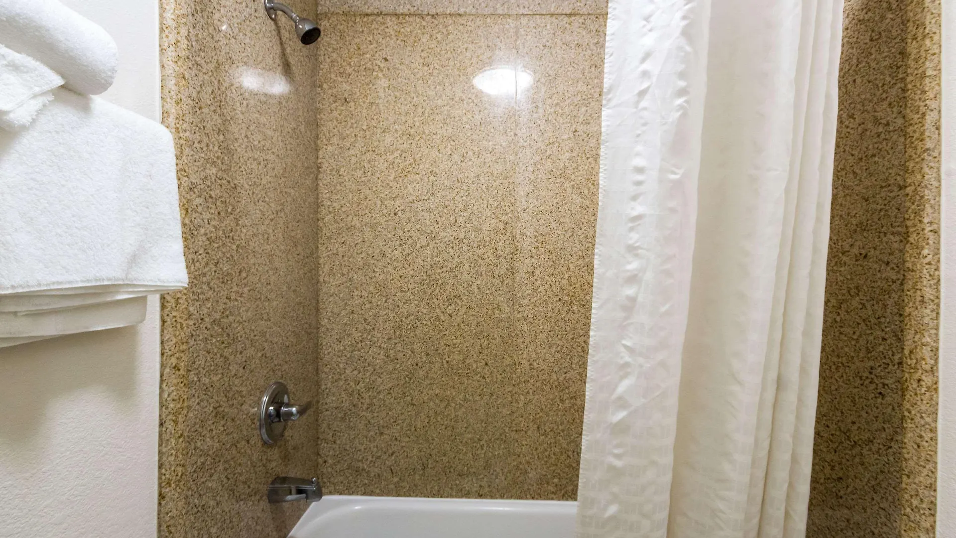 Econo Lodge Little Creek Norfolk