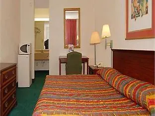 Econo Lodge Little Creek Norfolk
